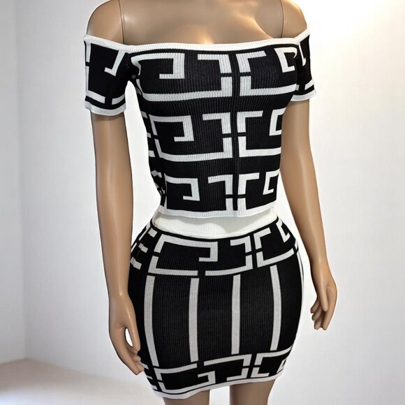 Off The Shoulder Geometric Print Set - Picture 3 of 11